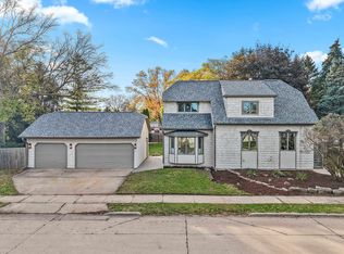105 S Lark St, Oshkosh, WI 54902