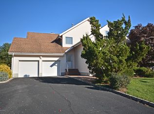 241 Bywater Ct, Hillsborough, NJ 08844