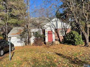 57 Hamilton Pl, Tenafly, NJ 07670