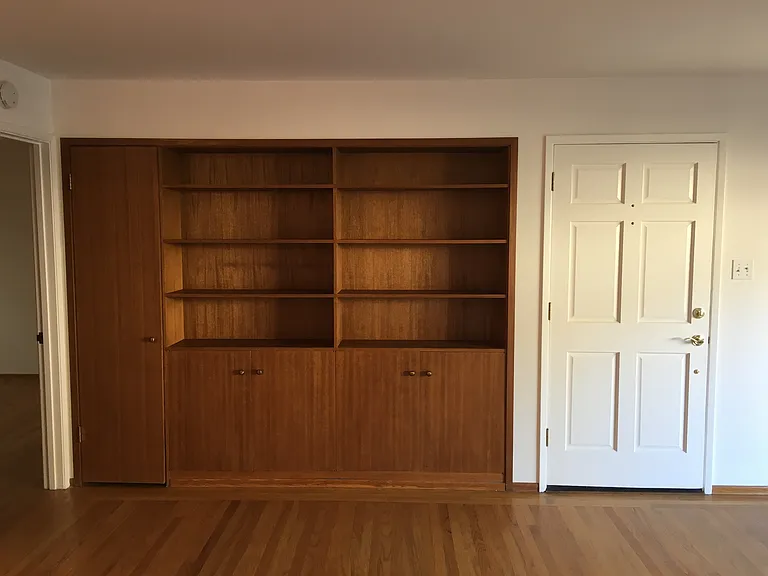 270 Waverley St #12 — Photo 3