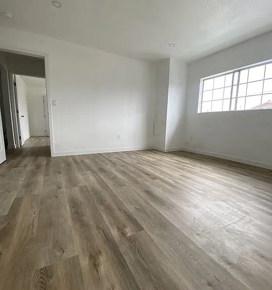 4214 Avalon Blvd #8 — Photo 6