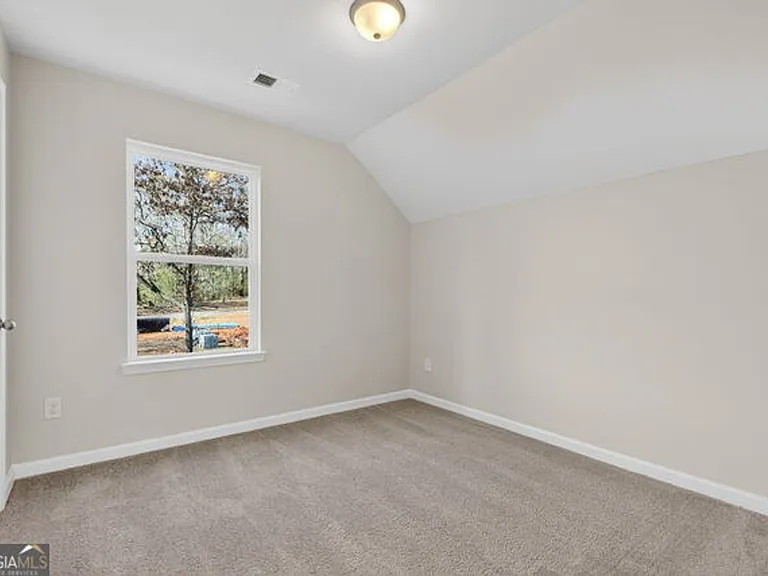 7 Crown St — Photo 25