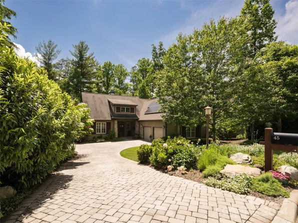 45 Gray Duster Cir, Biltmore Lake, NC 28715