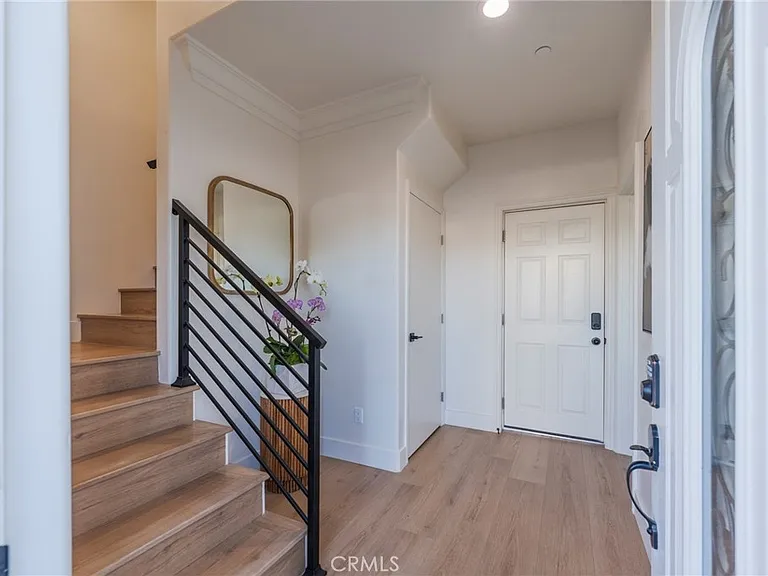 712 N Chestnut Ave — Photo 6