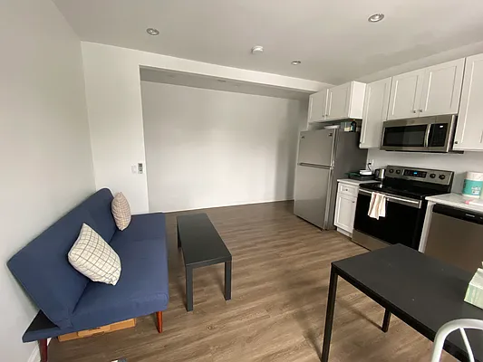 Rented by Premier Metro Realty Corp | media 3