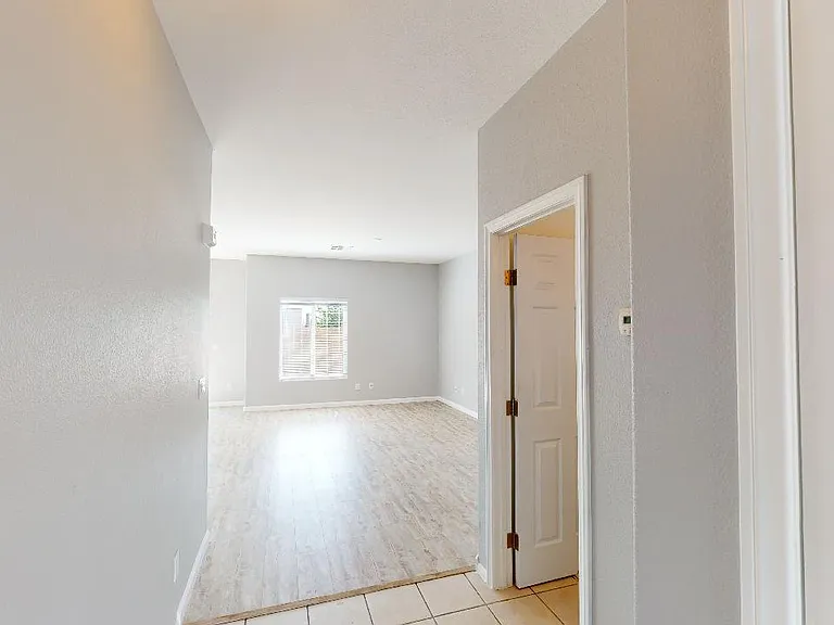 5046 Flore Del Sol St — Photo 3