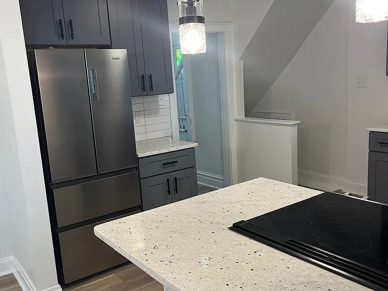 1229 Wilson Ave — Photo 3