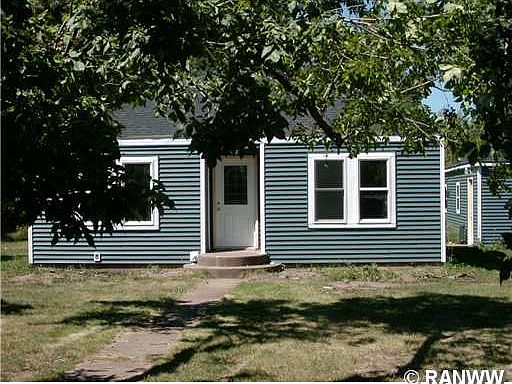 1st image of 818 E 3rd Road