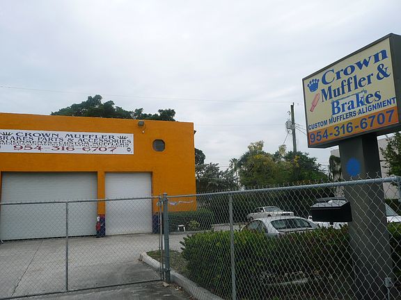 4th image of 2710 W Sunrise Blvd