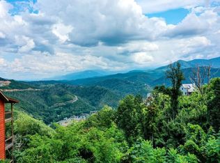918 Village Loop Rd #593, Gatlinburg, TN 37738