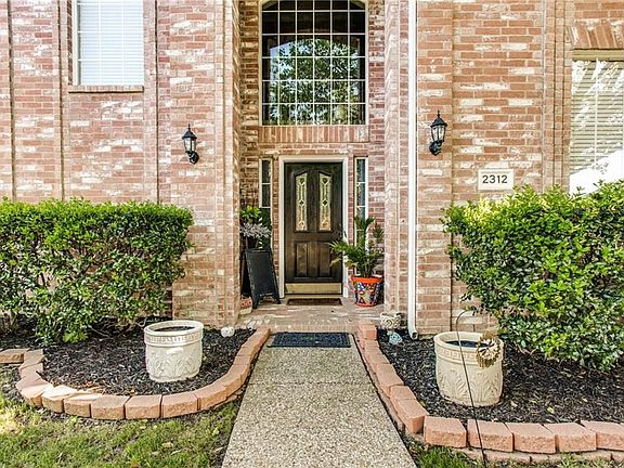 4th image of 2312 Dampton Dr