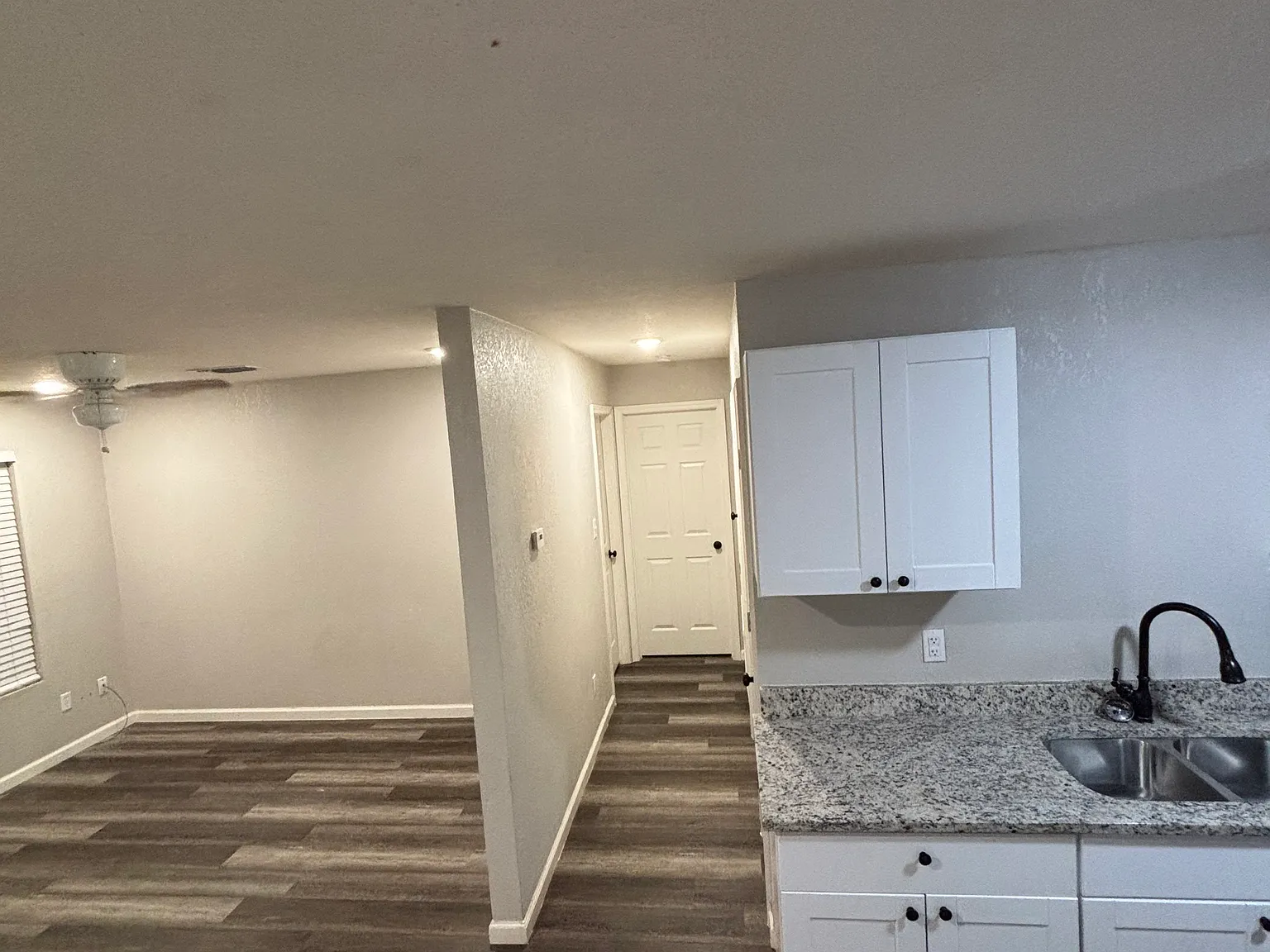 3 bed, 1092 sqft, $1,500 — Photo 2