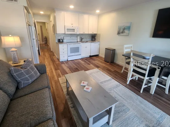 40 Folly Field Rd APT B119, Hilton Head Island, SC 29928
