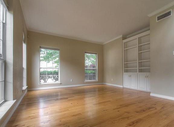 3rd image of 6629 Crooked Stick Dr