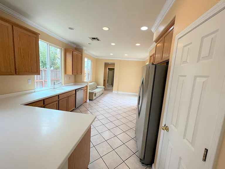 10413 Bunker Ln — Photo 12