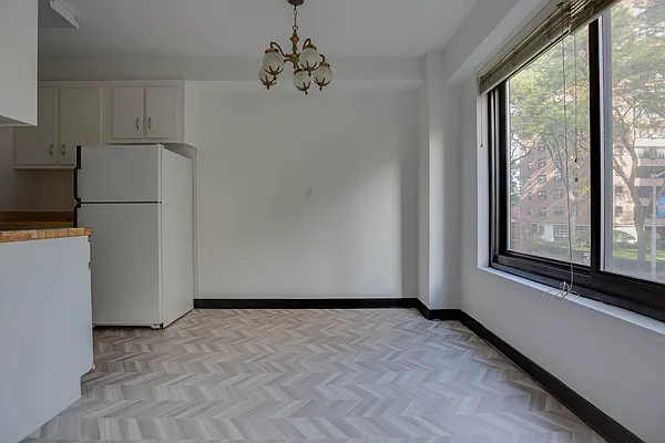 Sold by Compass | media 23