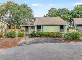 7 Lake Village Ln, Isle Of Palms, SC 29451