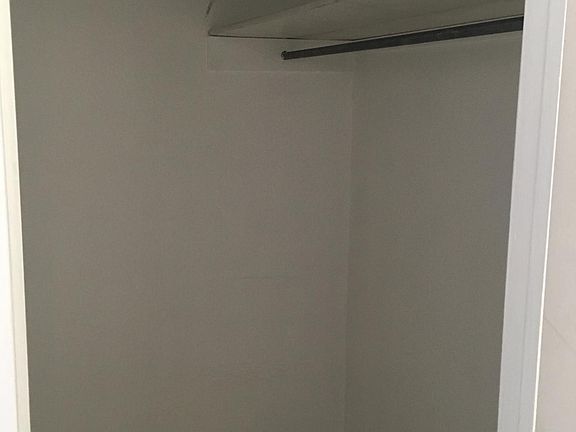 Walking Closet