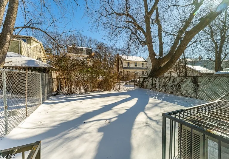 106 Columbia Ave — Photo 14