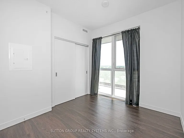 Fairview St — Photo 18