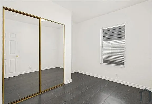 881 W Grand Ave #B — Photo 4
