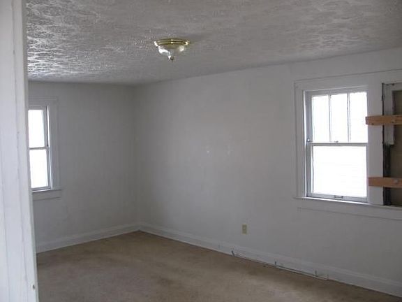4th image of 1175 E 15th Ave