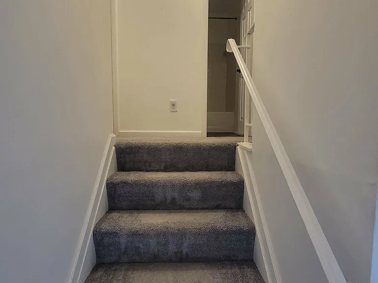 Stair to 2nd floor bedrooms