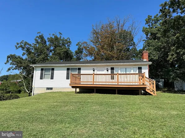 111 Labella Ct, Gerrardstown, WV 25420