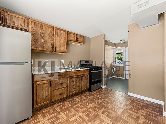 2nd image of 31851 Bay Ct