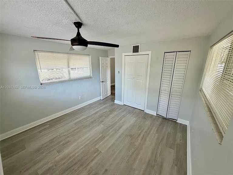 2809 NE 6th Ln #2809 — Photo 9