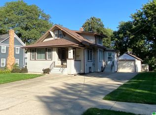 15 9th St SW, Le Mars, IA 51031