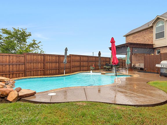 2nd image of 10416 Tadpole Dr