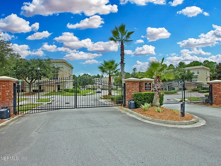 4442 Rock Creek Cir — Photo 26