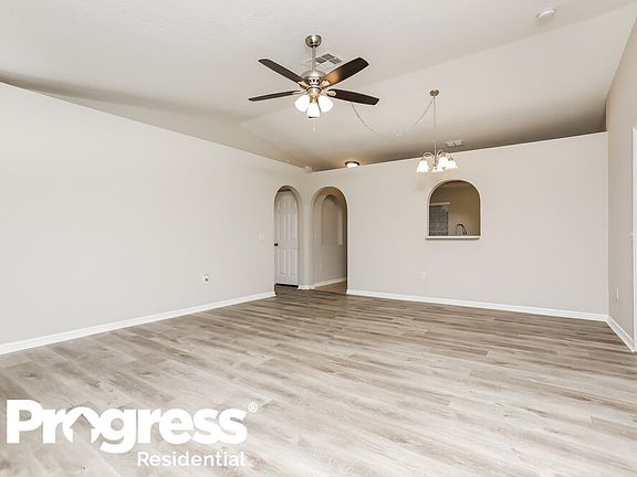 4th image of 16465 Corner Lake Dr