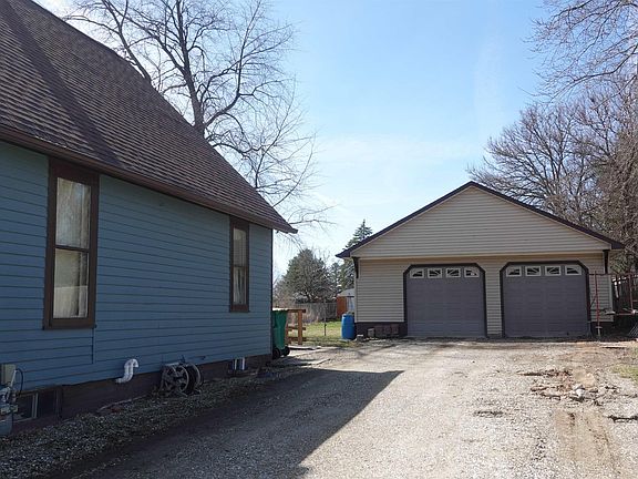 5th image of 440 Franklin Ave