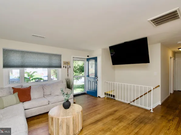 1411 Kentucky Ave, Woodbridge, VA 22191