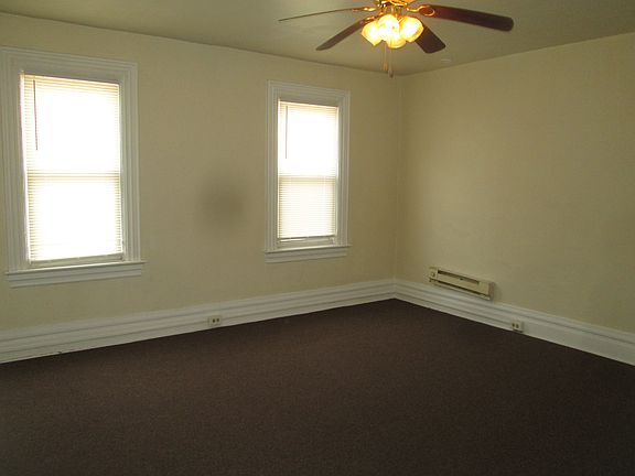 5th image of 614 Hawkins Ave