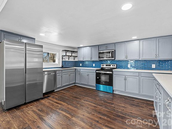 2nd image of 306 Ridge St