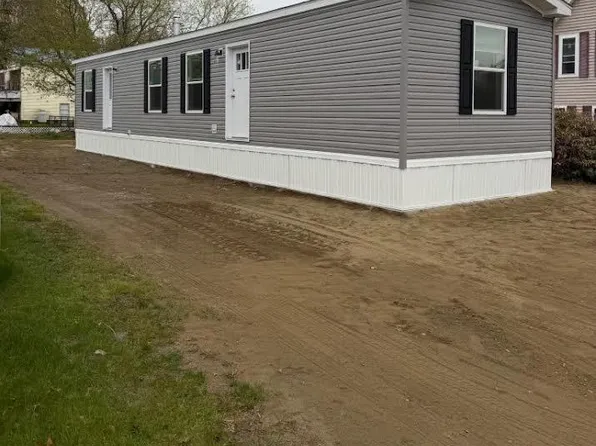 19 Bartlett Street, Fairfield, ME 04937