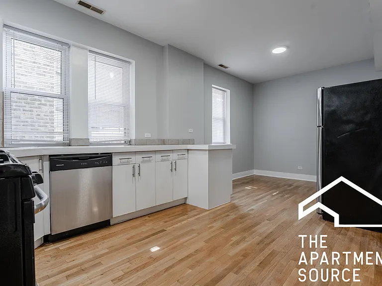 4452 N Sheridan Rd #4450-1 — Photo 12