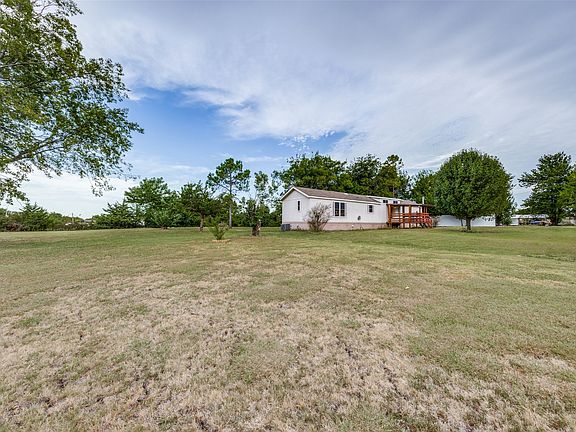 3rd image of 620 Pennell Rd