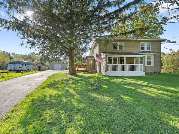 359 Bunker Hill Rd, Oswego, NY 13126