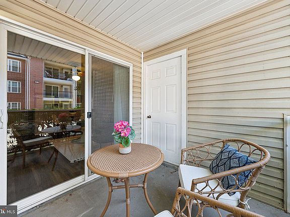 4th image of 3311 Wyndham Cir APT 1196