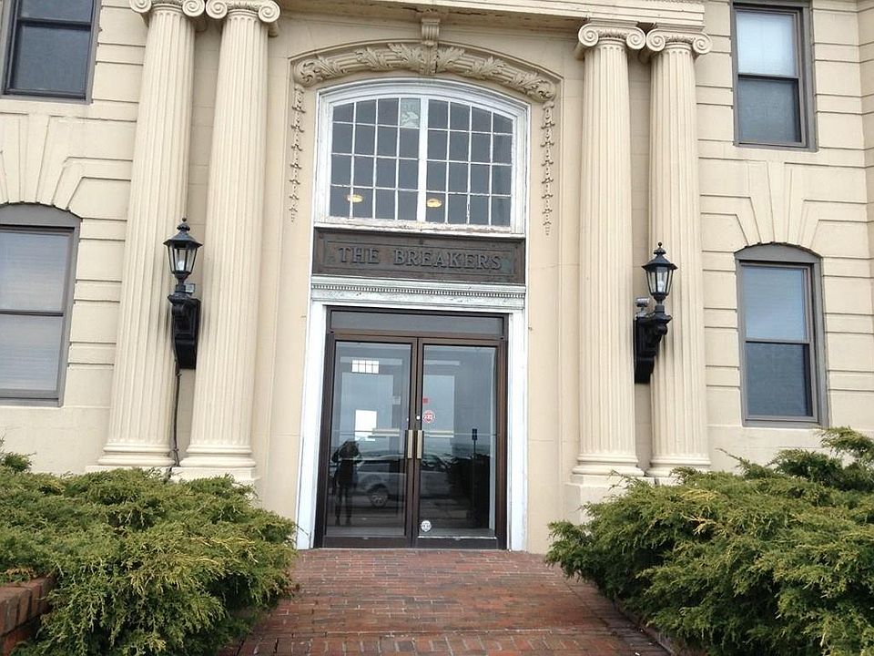 1st image of 285 Lynn Shore Dr APT 512