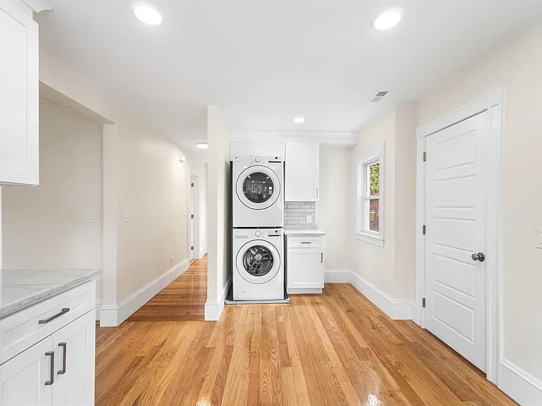 29 Sylvan St #2 — Photo 3