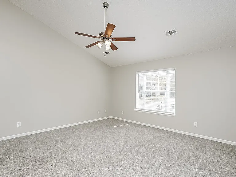 400 Hunters Path Ct — Photo 10