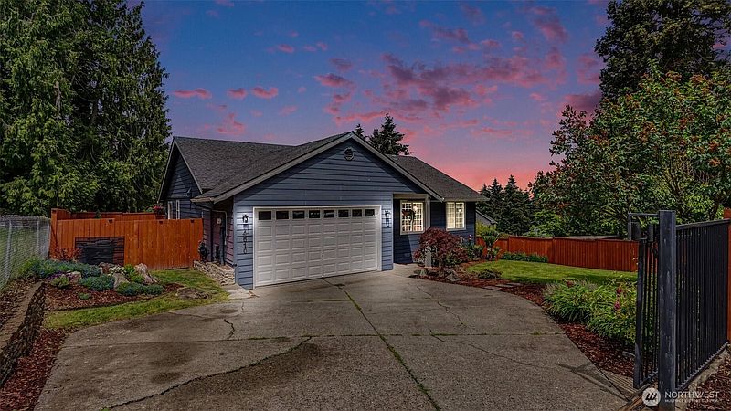 3rd image of 4610 S 160th Street