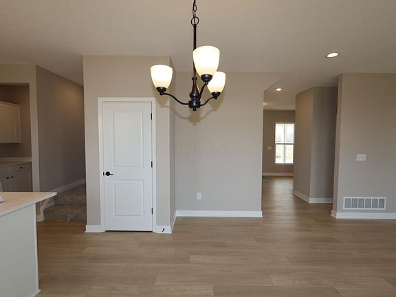 4th image of 1609 Kenneth Dr