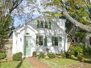 4852 Crescent St, Bethesda, MD 20816