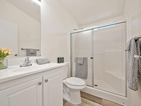4th image of 4695 Pacific St Space 4